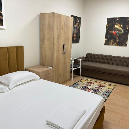 New Apartment In Bllok 티라나 외부 사진