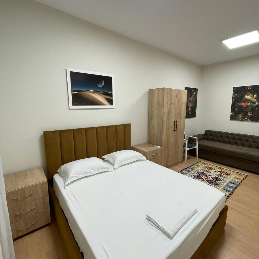 New Apartment In Bllok 티라나 외부 사진
